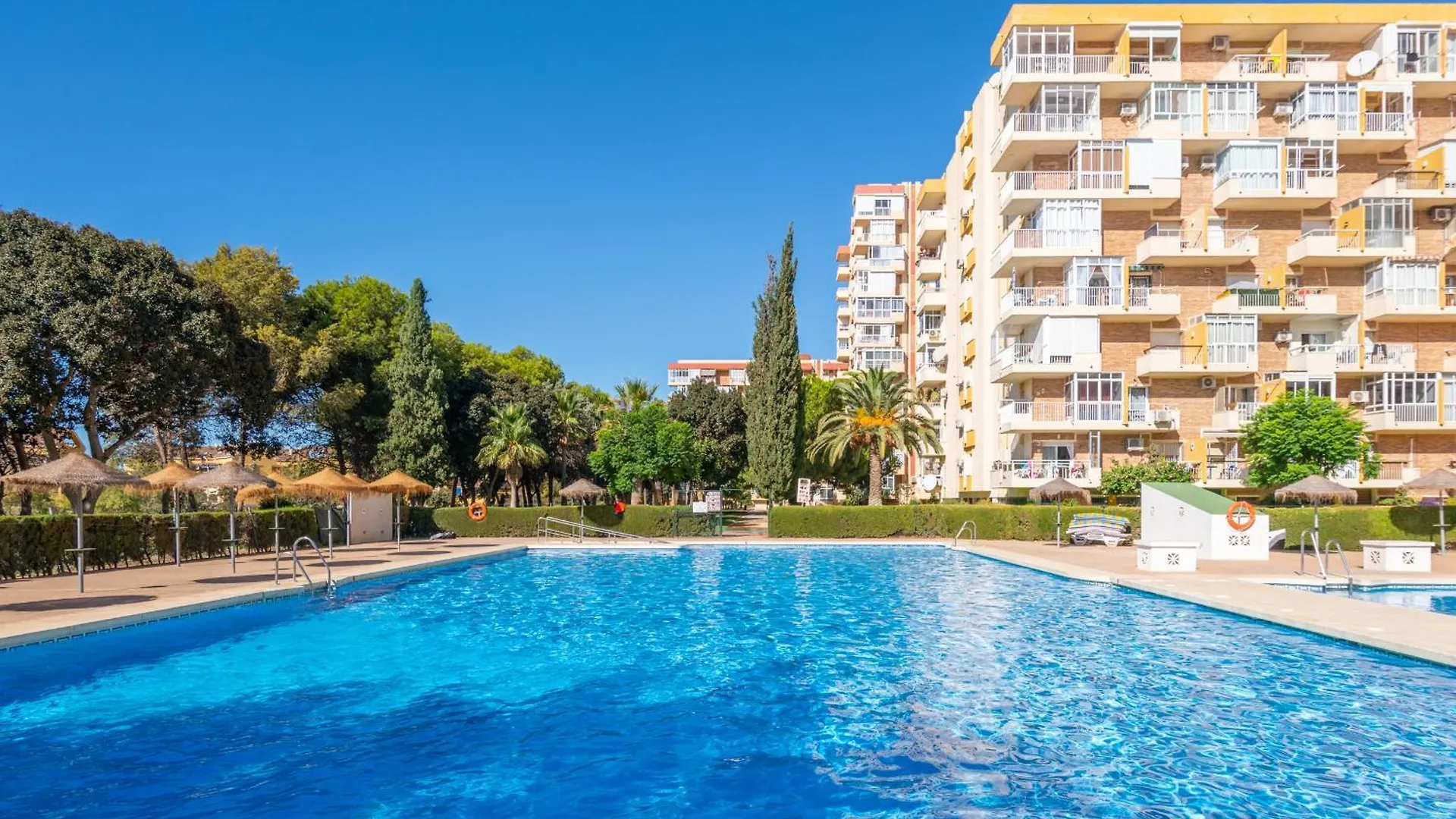 Apartment Hercules Pool & Beach Benalmadena Spain