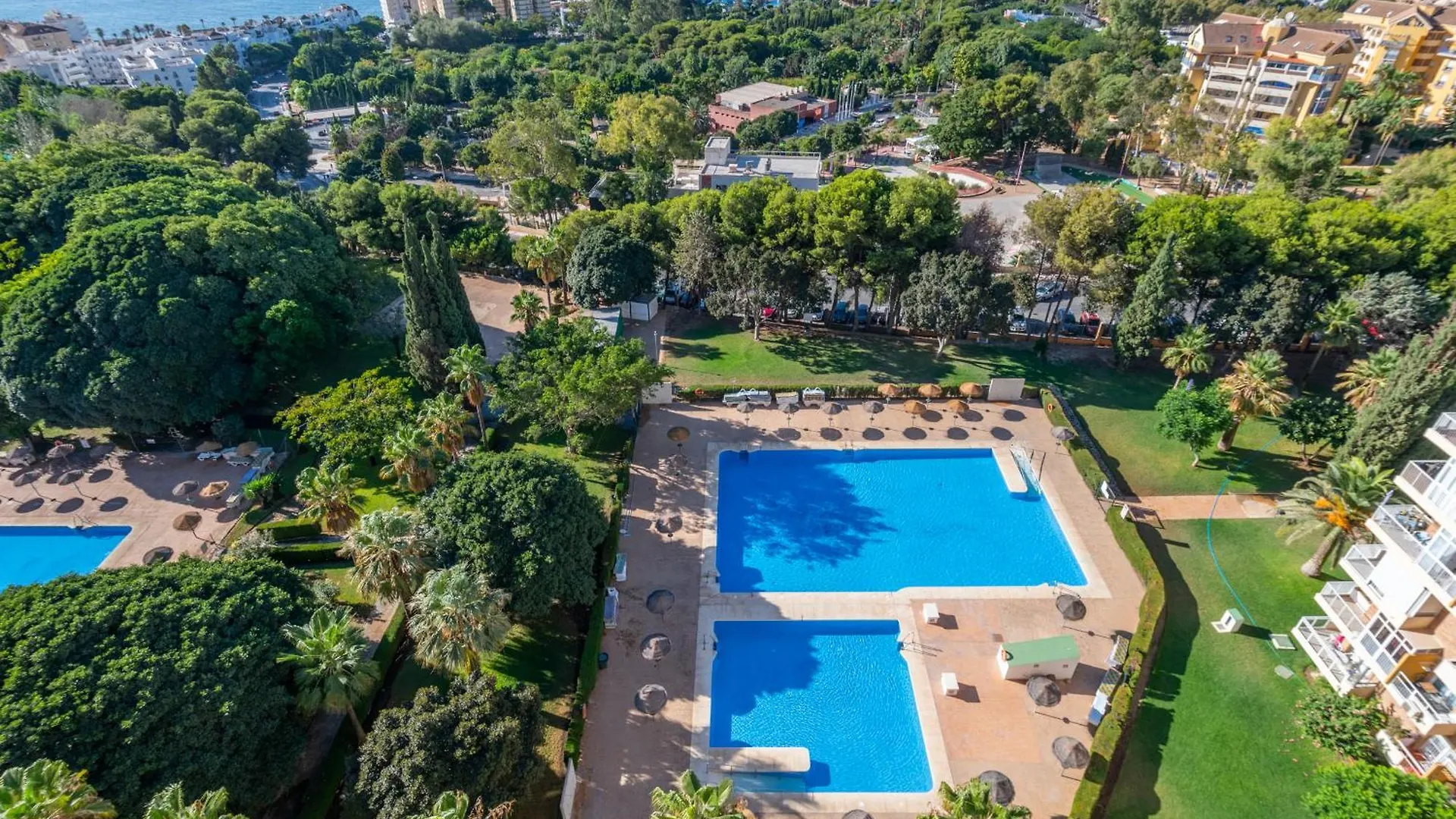 Hercules Pool & Beach Benalmadena Apartment