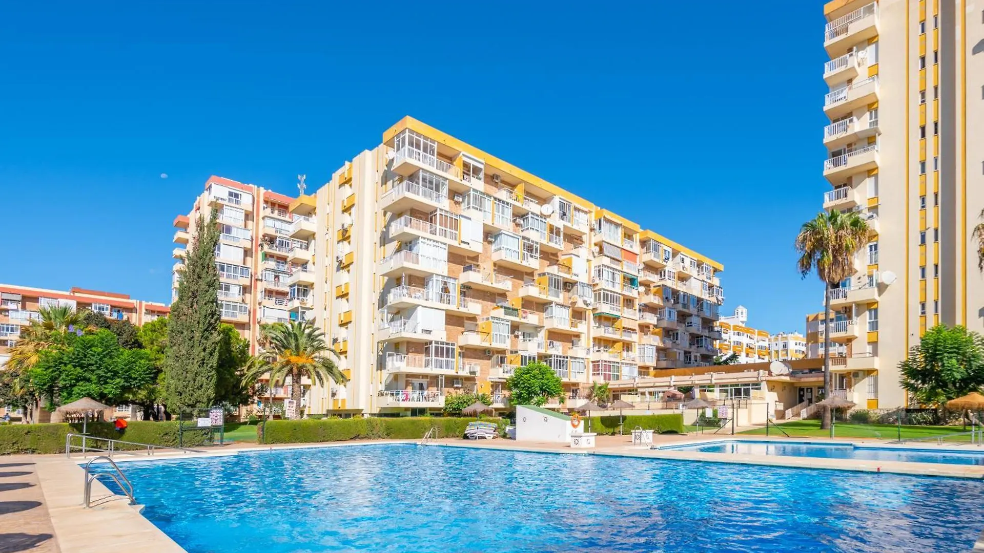 Hercules Pool & Beach Benalmadena Apartment